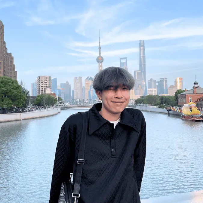 พี่ซีน ณะญา หิรัณธรากร ทีมงาน A Plus Study Thailand