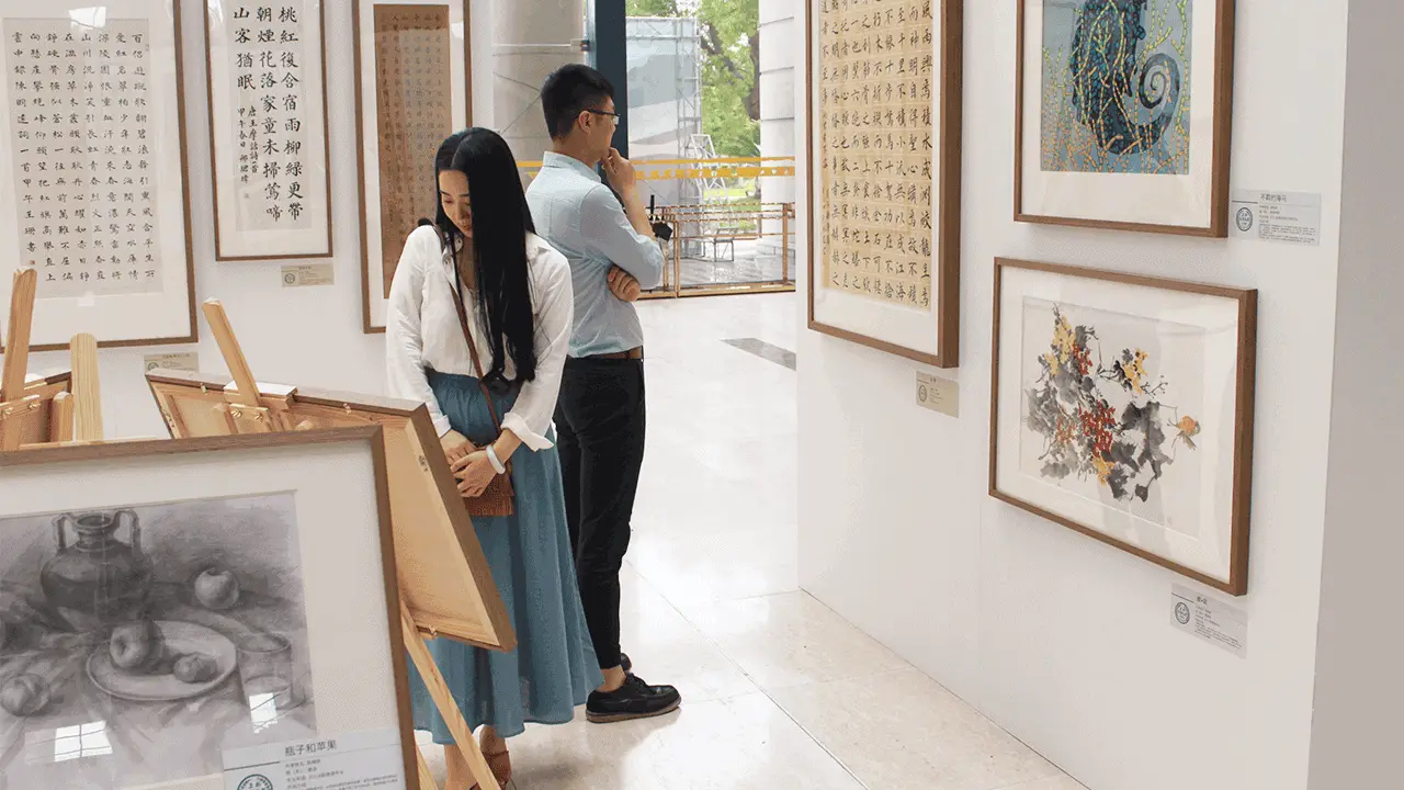 Shanghai International Studies University 8