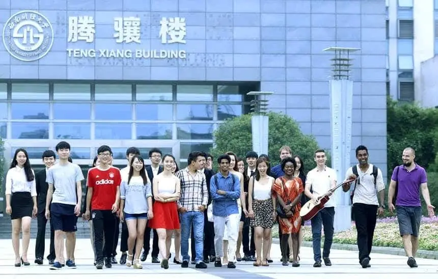 เรียนภาษาจีนพร้อมดูงานบริษัท 4